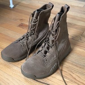 Nike tactical boots